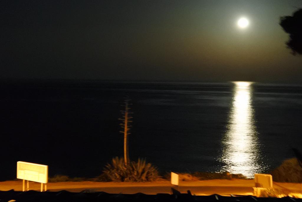 Kissonerga Beach Apartment Paphos Buitenkant foto