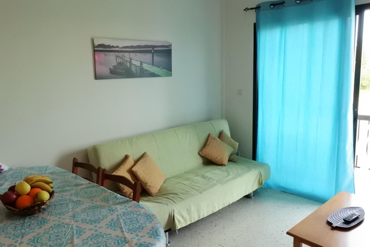 Kissonerga Beach Apartment Paphos Buitenkant foto