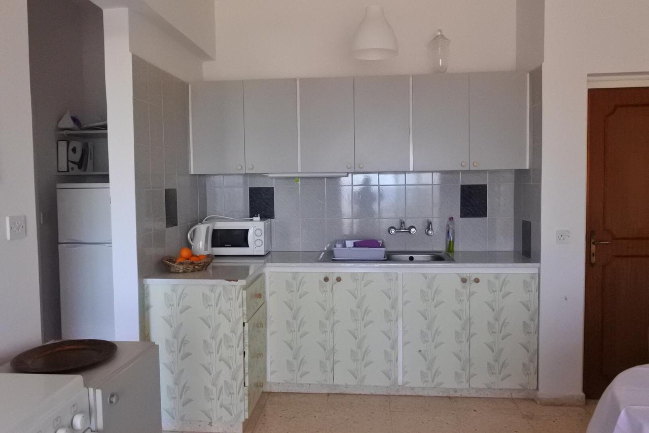 Kissonerga Beach Apartment Paphos Buitenkant foto