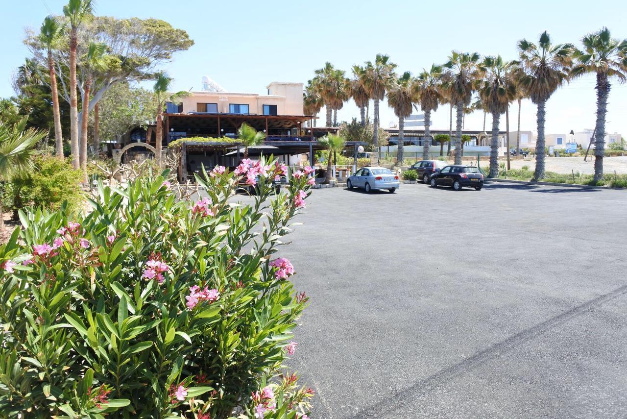 Kissonerga Beach Apartment Paphos Buitenkant foto